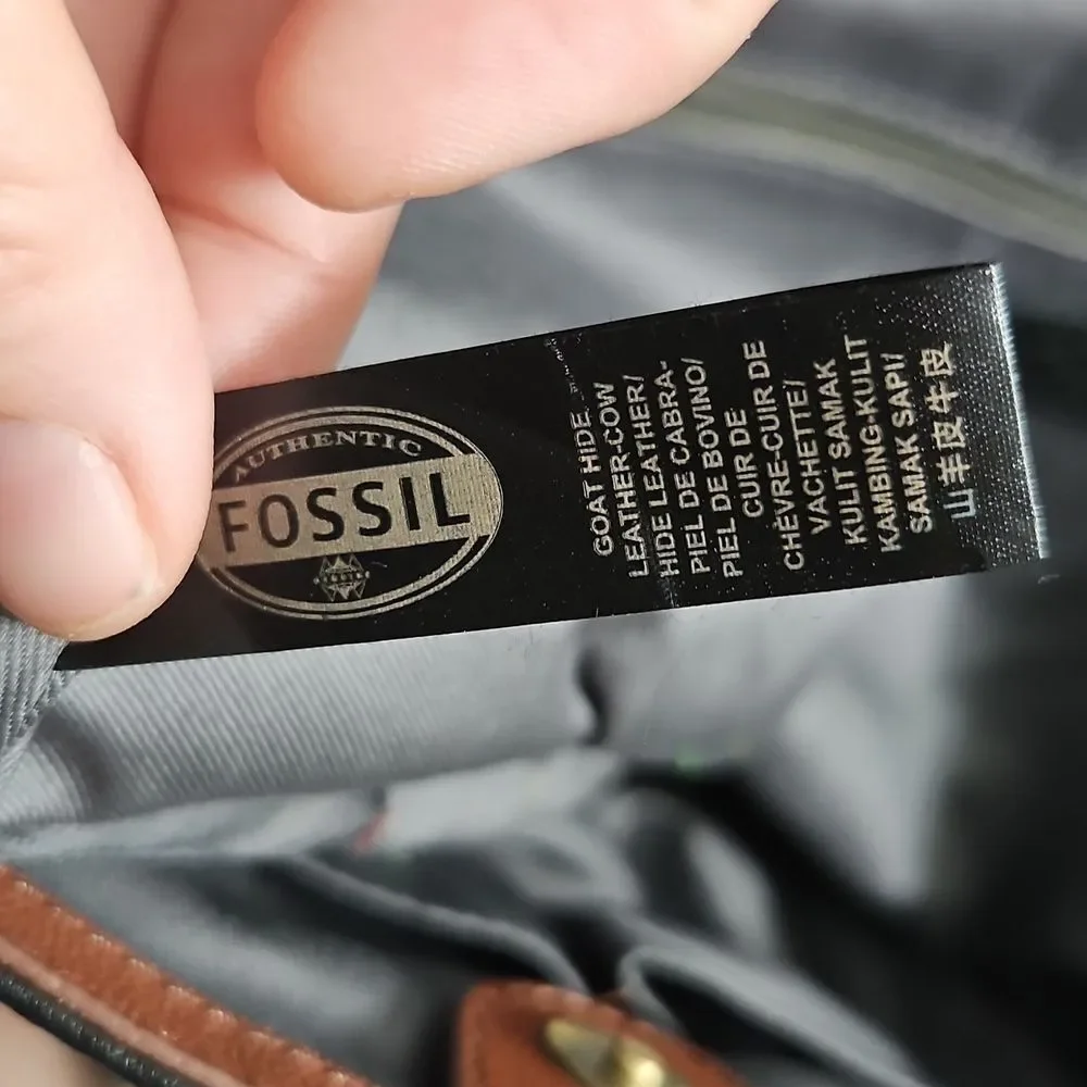 Fossil Gwen Shopper Tote – Black Goat Leather + Brown Trim, Zip Sides